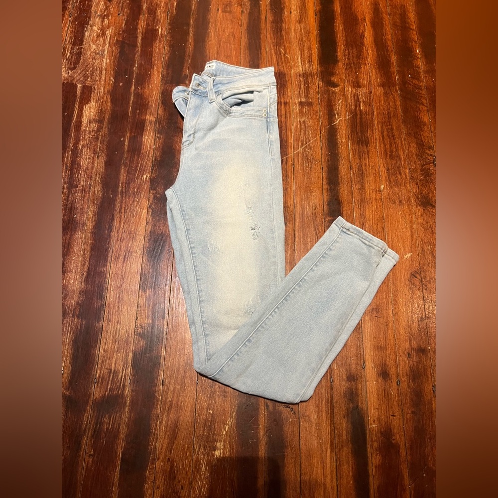 YMI WBB DISTRESSED HIGH WAISTED JEANS